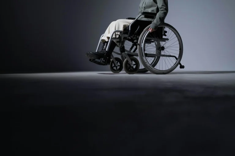 tipos de reposapies silla de ruedas